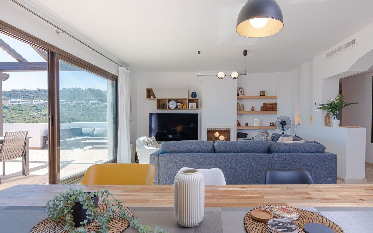 Exclusive offer - luxury penthouse with sea views in Casares Playa, Costa del Sol