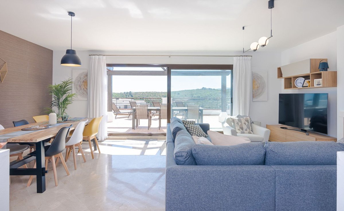 Exclusive offer - luxury penthouse with sea views in Casares Playa, Costa del Sol