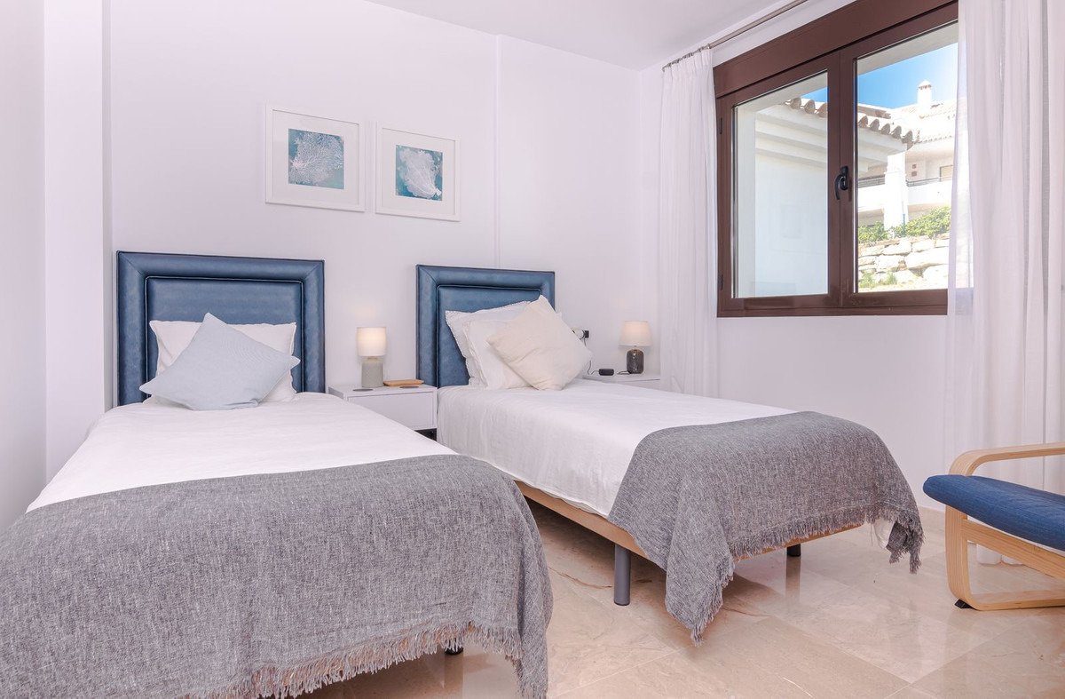 Exclusive offer - luxury penthouse with sea views in Casares Playa, Costa del Sol