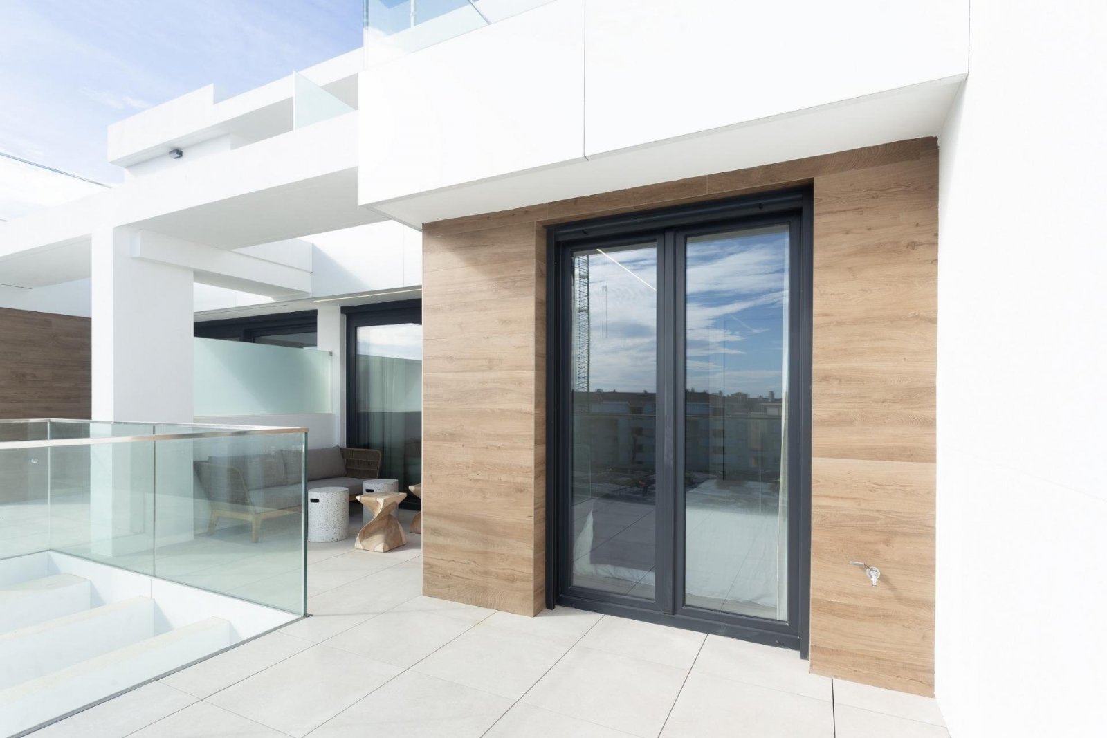 Exklusives Apartment 30 Meter vom Meer entfernt mit großer Terrasse und Blick auf das Mittelmeer in Denia