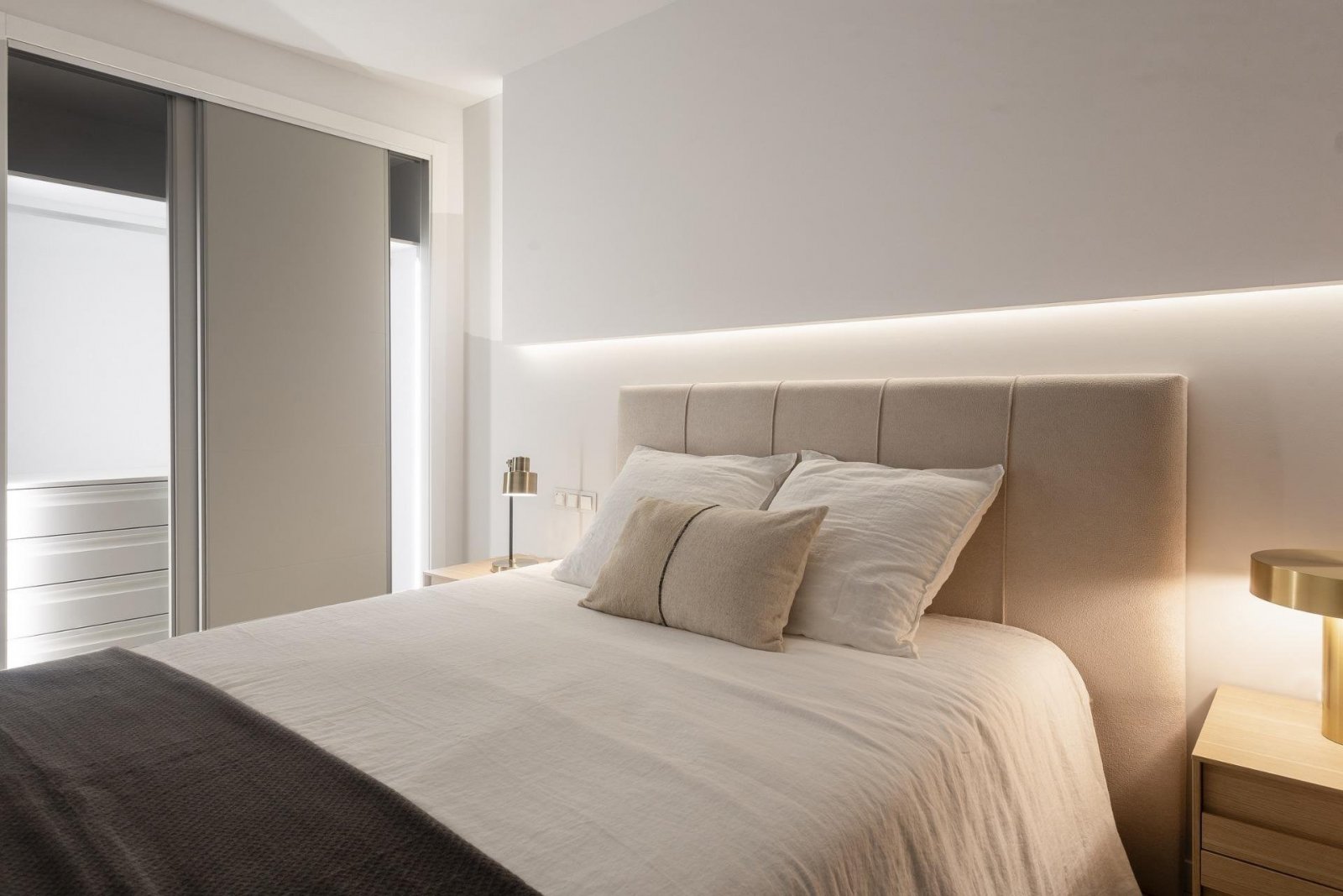 Exklusives Apartment 30 Meter vom Meer entfernt mit großer Terrasse und Blick auf das Mittelmeer in Denia