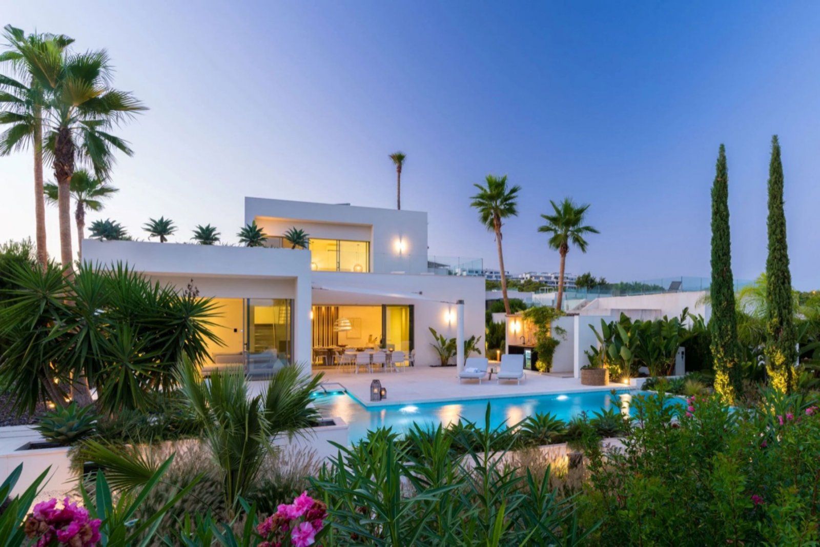 San Miguel de Salinas, Alicante: Luxurious and timeless house with pool and garage next to the golf course – San Miguel de Salinas, Alicante 