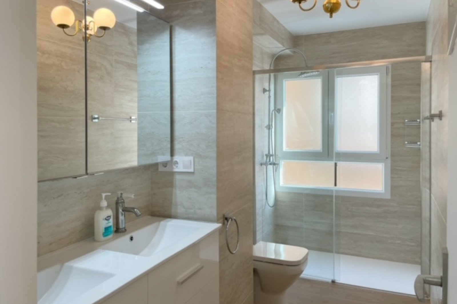 Luxury apartment with sea views on the first line - only for those who want the best of Torrevieja