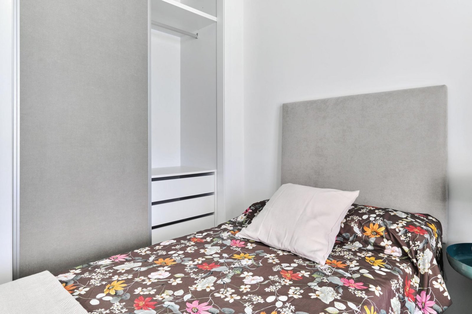 Modern bungalow by the sea with community pool – Torrevieja