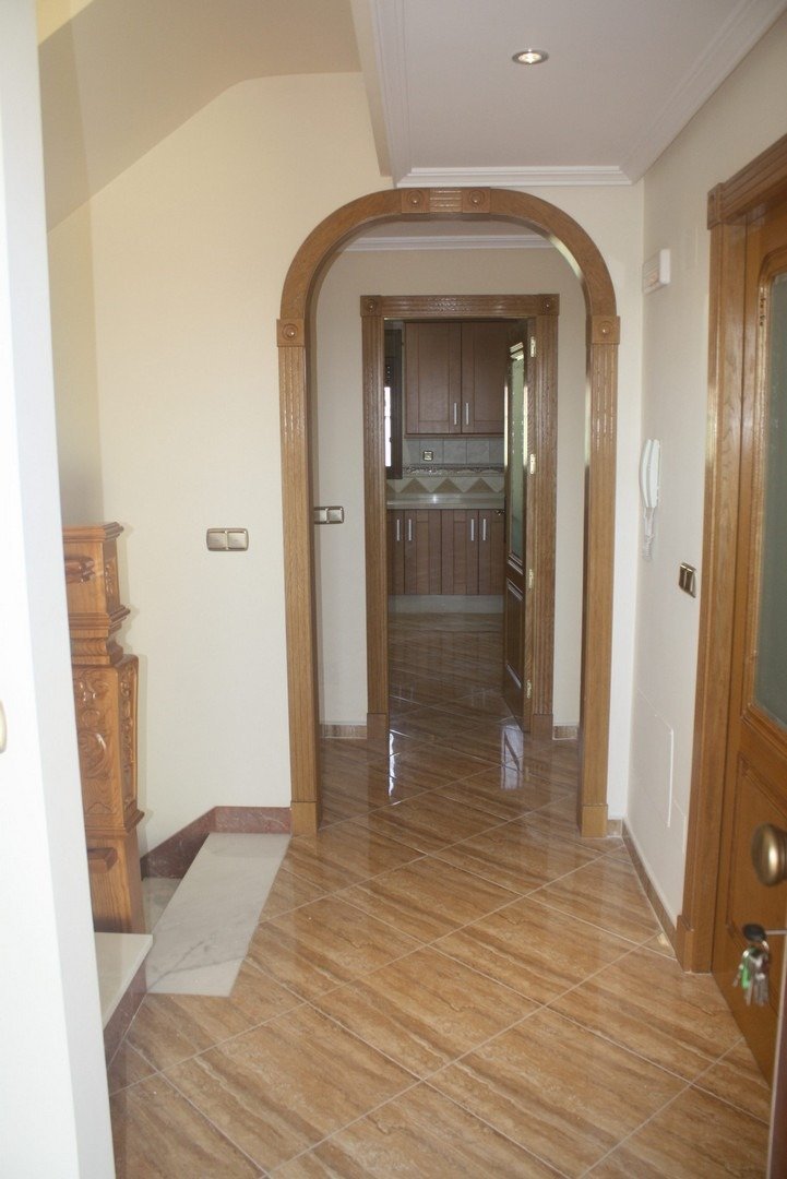 Elegante Villa mit Pool in der Nähe von Salzwasserlagunen und Stränden, Torrevieja