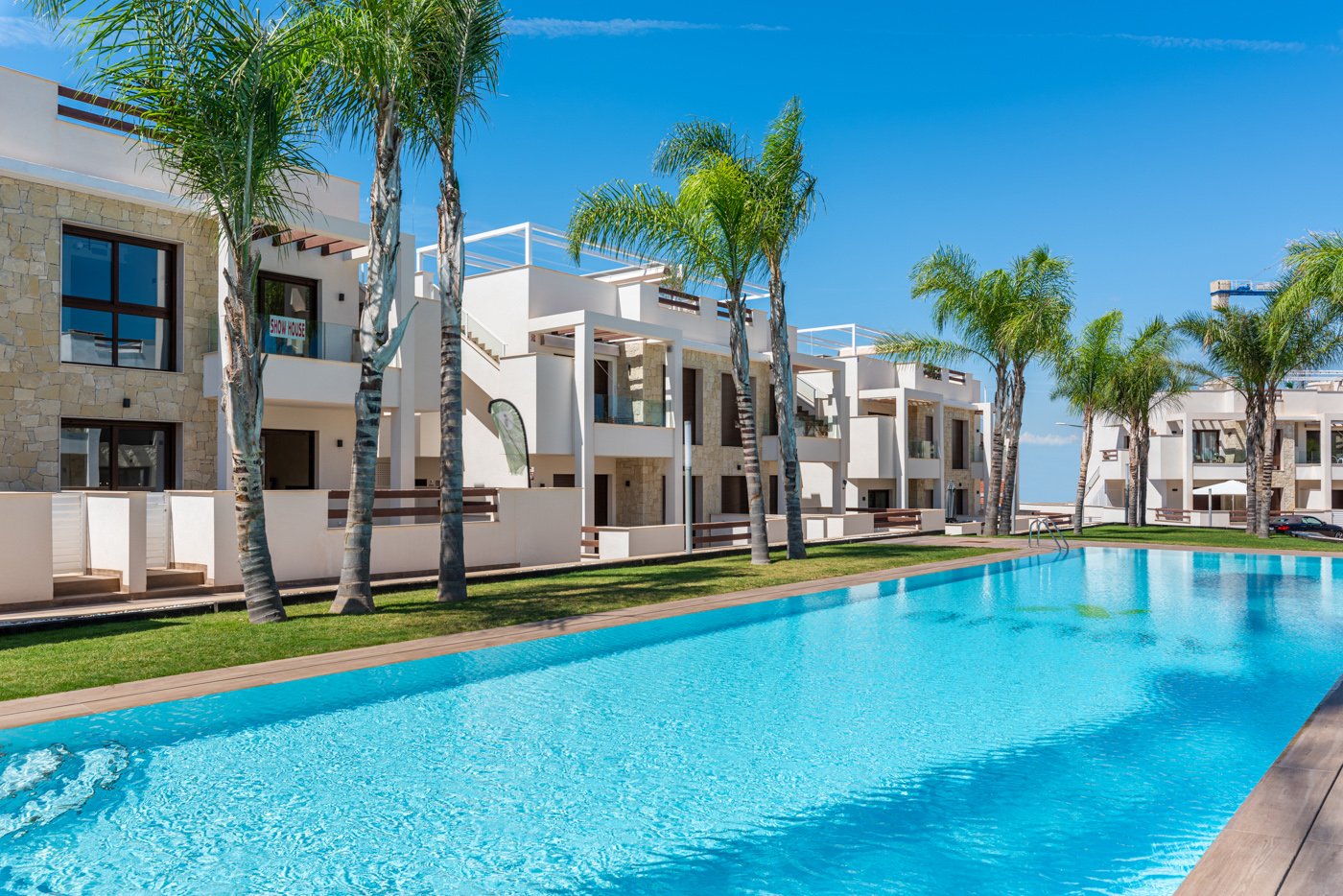 Moderner Bungalow, 3,5 km vom Meer entfernt, mit Pool und Garten, Torrevieja