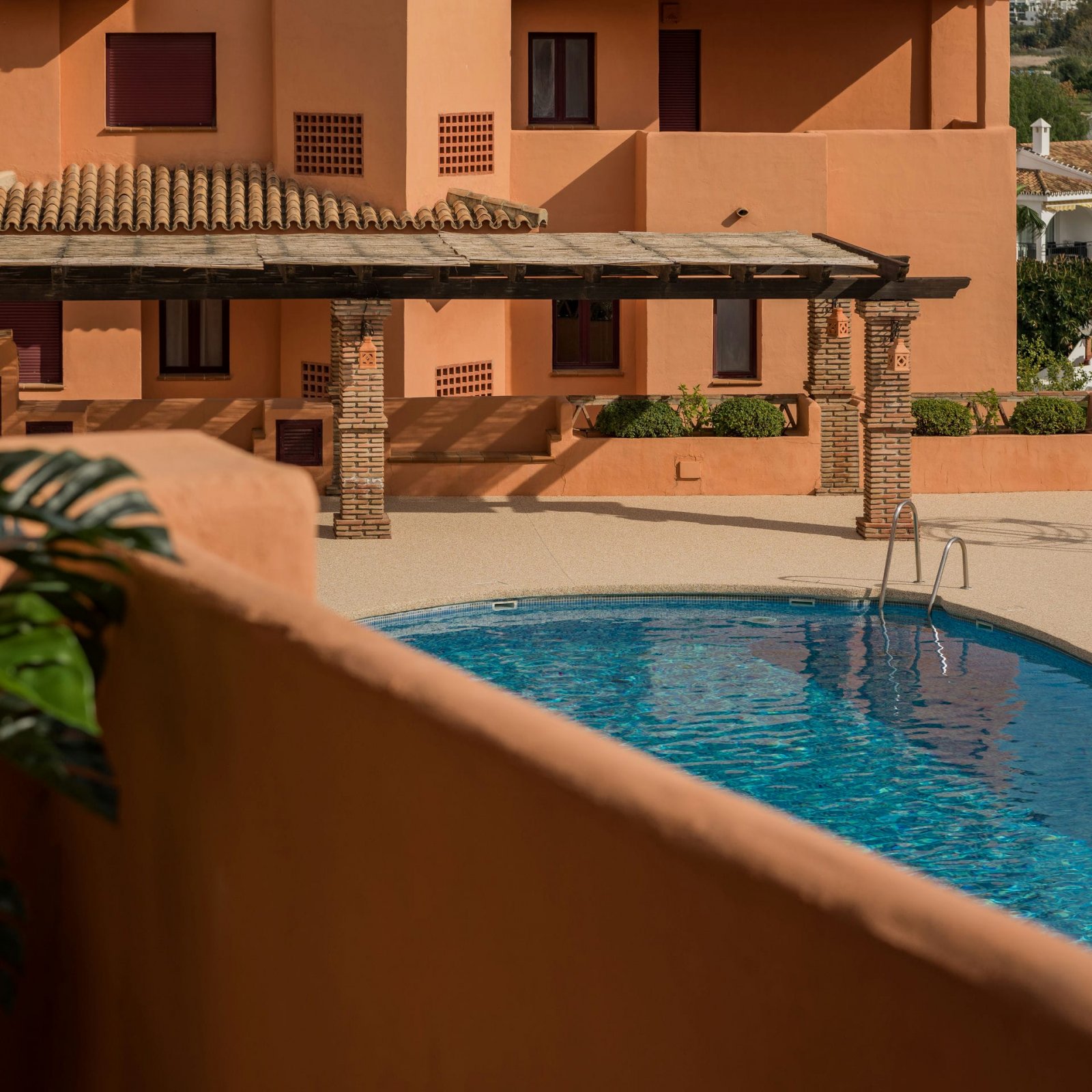 Charming apartments with terrace and sea views, Benahavís