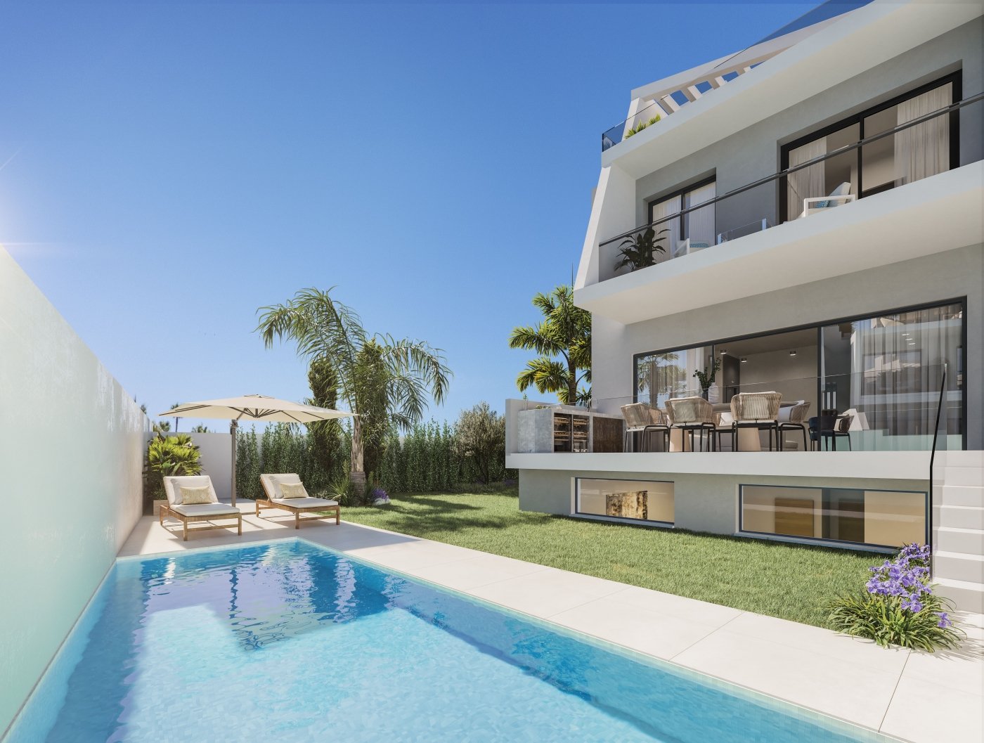 Exclusive townhouse, 2 km from the sea, private pool, Estepona
