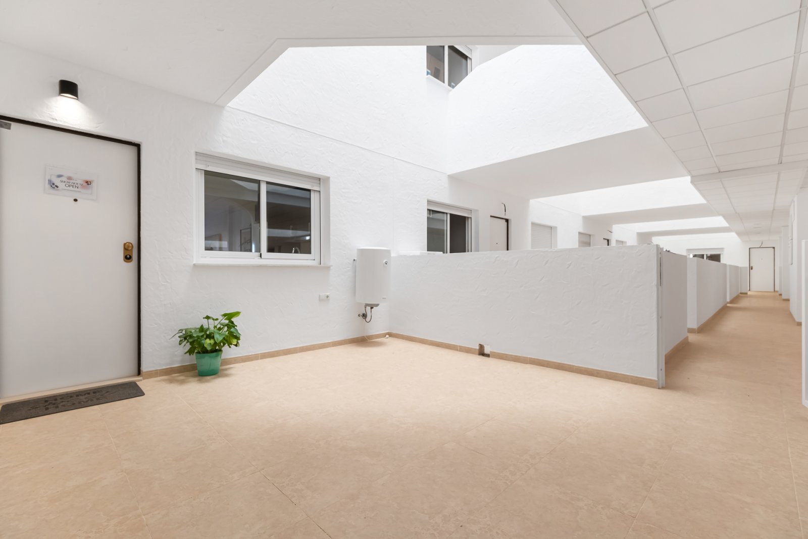 Modern apartments 2 km from the sea, with pool and garden, Orihuela