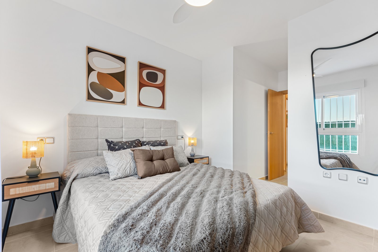 Modern apartments 2 km from the sea, with pool and garden, Orihuela