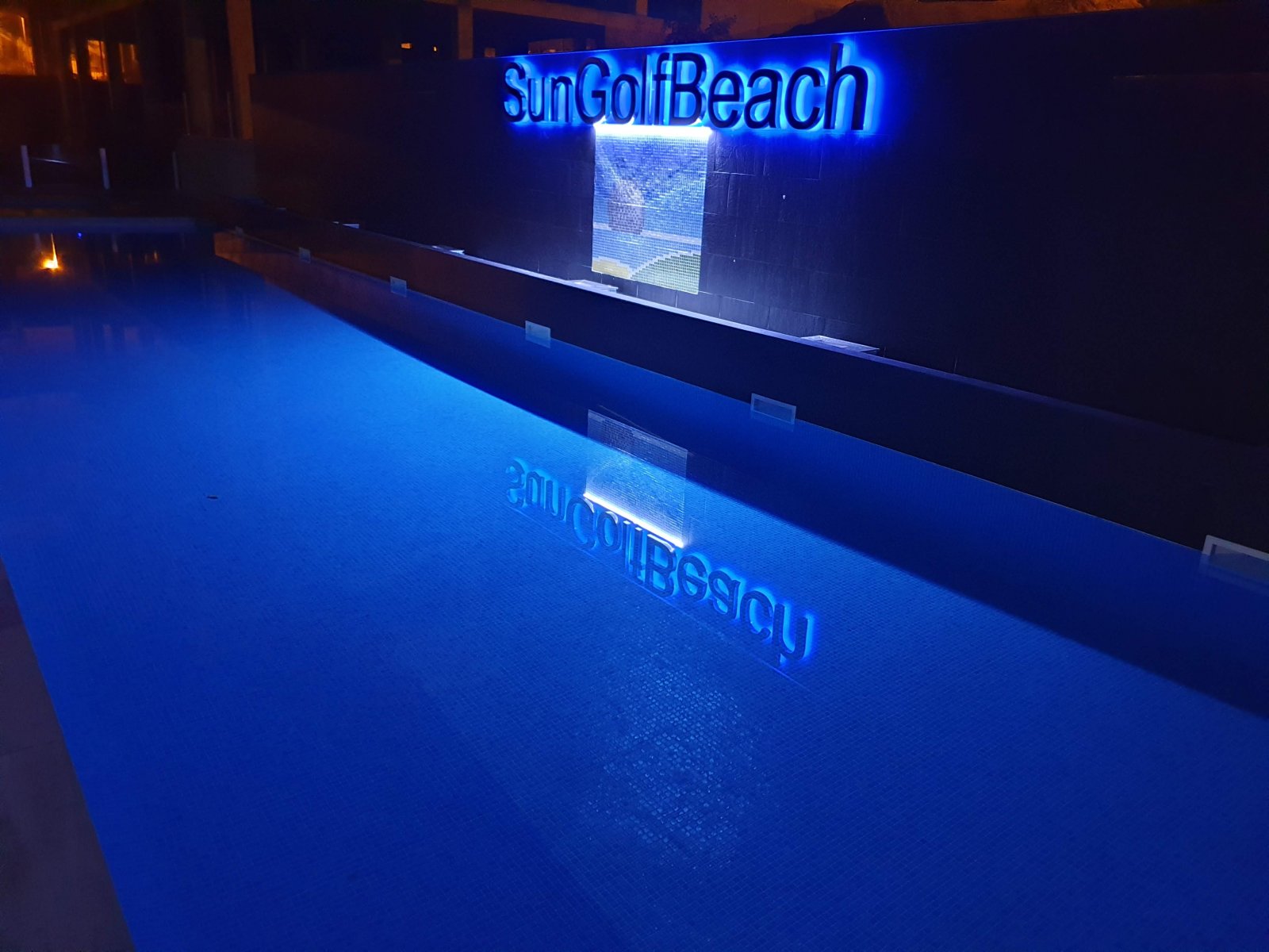 Fully furnished apartments, with terrace and communal pool, Las Filipinas