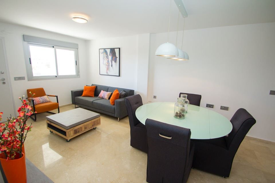 Fully furnished apartments, with terrace and communal pool, Las Filipinas