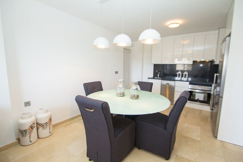 Fully furnished apartments, with terrace and communal pool, Las Filipinas