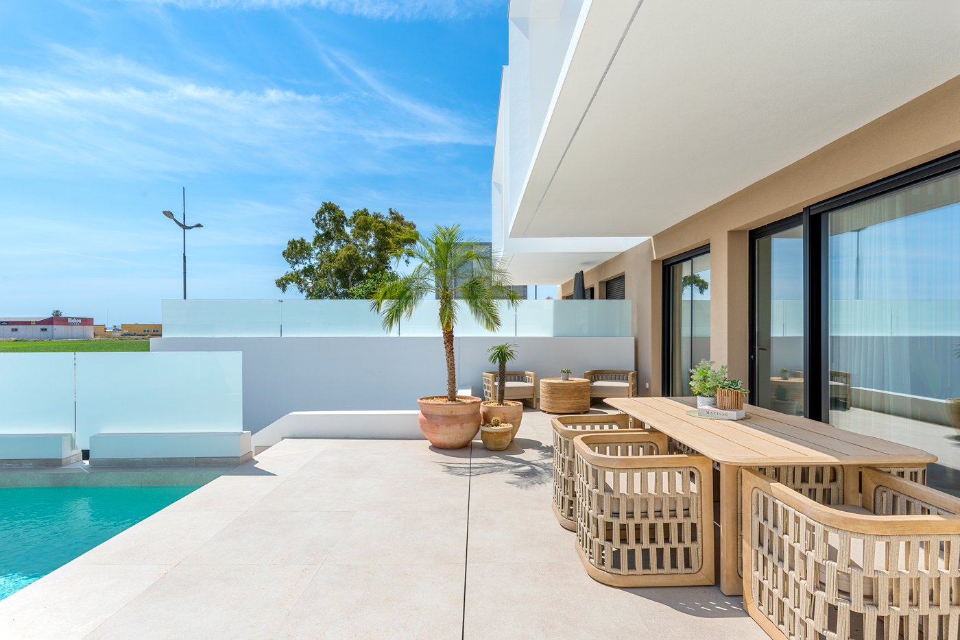 Luxury townhouses, private pool and garden near the airport, Dolores