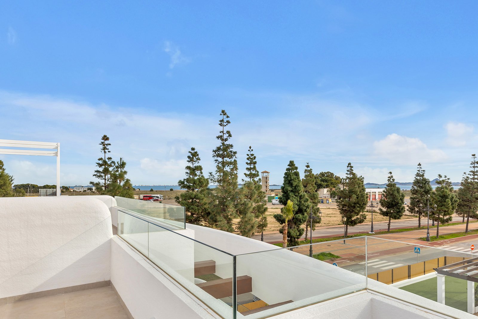 Modern apartments by the beach and golf, Los Alcázares