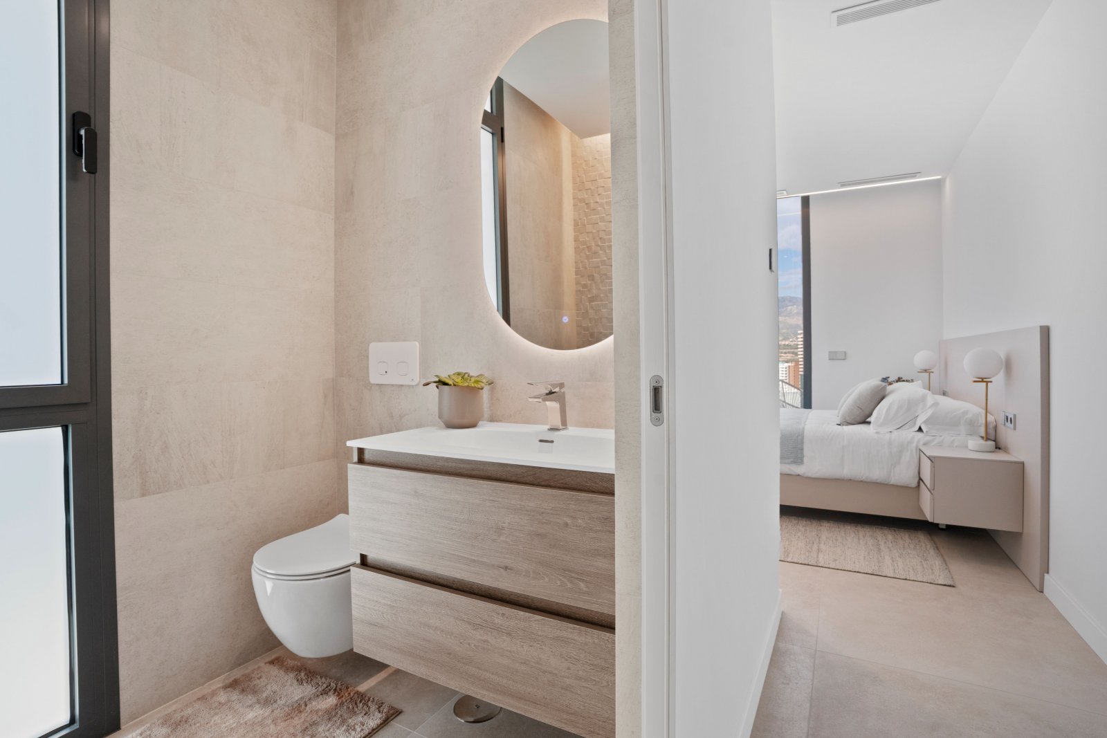 Exclusive villa 1 km from the sea, with private pool and garden, Benidorm