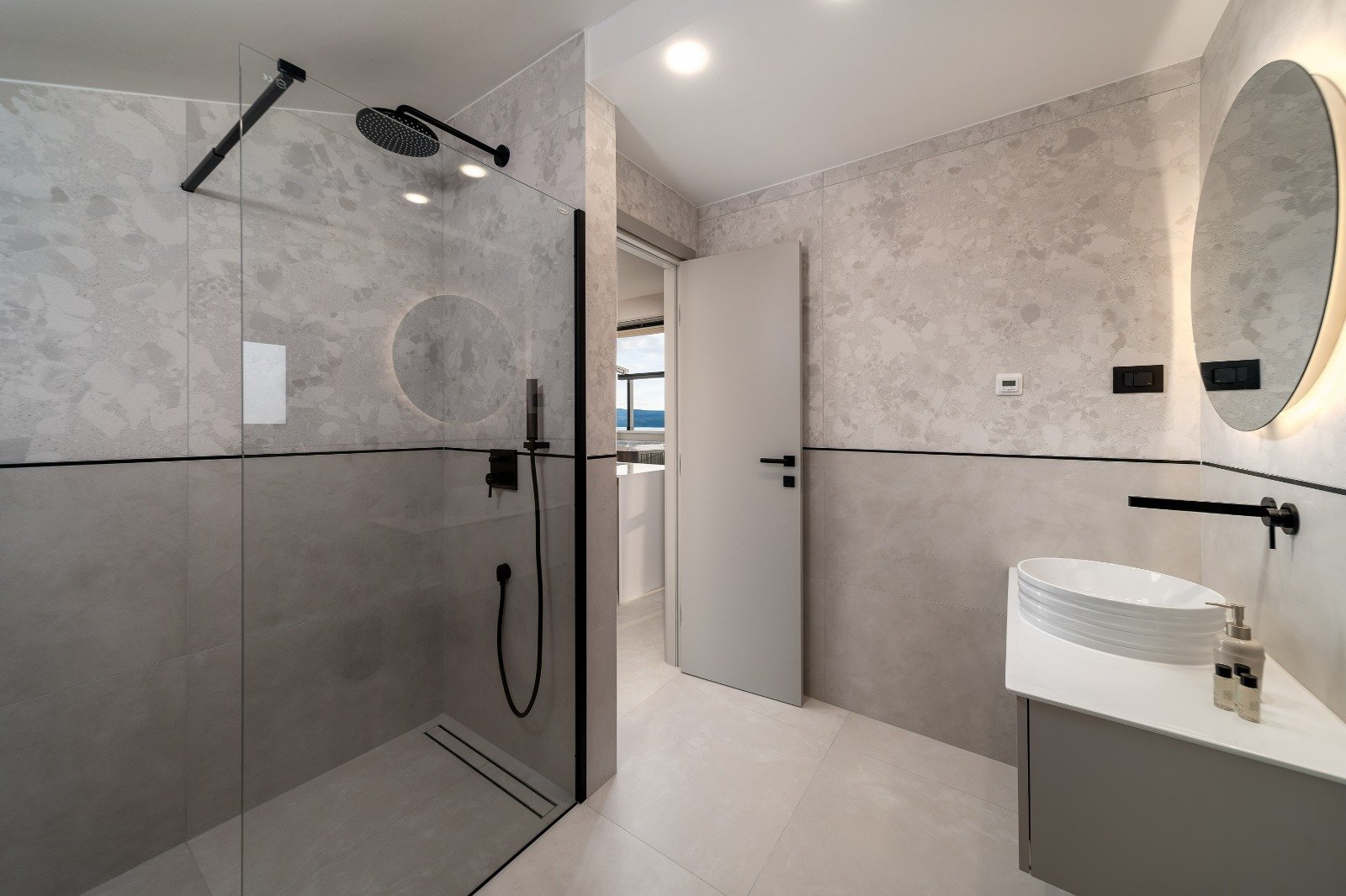 Charming villa with wellness area and sea view Podstrana