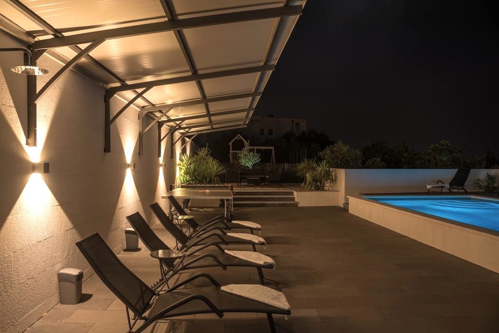 Stilvolles Apartmenthaus mit Pool und Meerblick im Herzen der Makarska Riviera