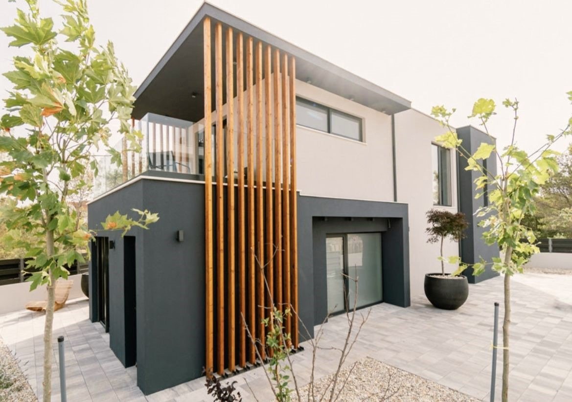 Design villa with pool and sauna 350 m from the sea Šibenik