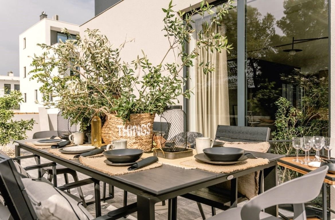 Design villa with pool and sauna 350 m from the sea Šibenik