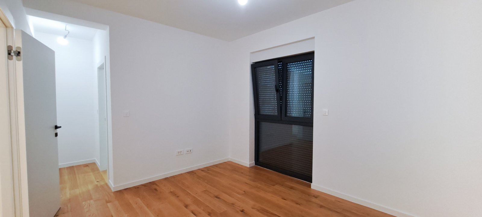 Premium-Apartment nur 50 m vom Meer entfernt, Dachterrasse → Privlaka