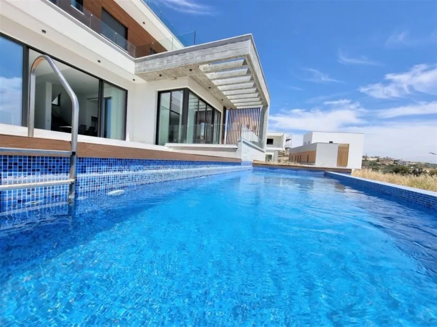 Agios Tychonas: Detached Villa in Agios Tychonas, Limassol Agios Tychonas: Detached Villa in Agios Tychonas, Limassol