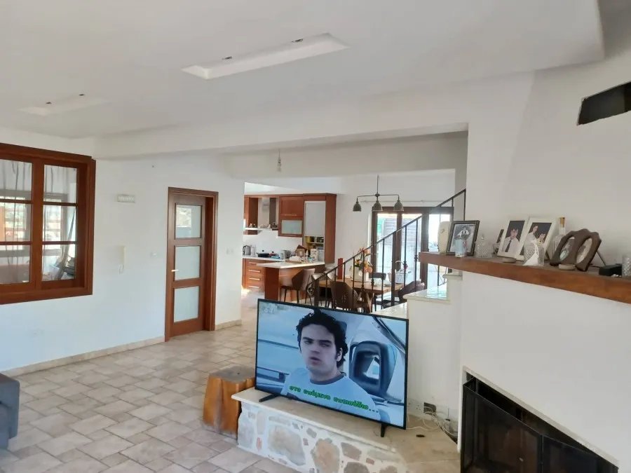 Detached Villa in Moniatis, Limassol