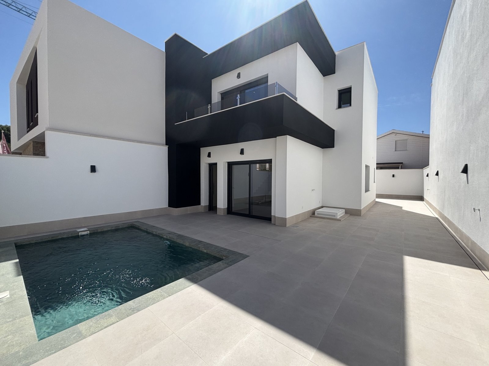 Spacious chalet with pool, quiet Heredades, Heredades