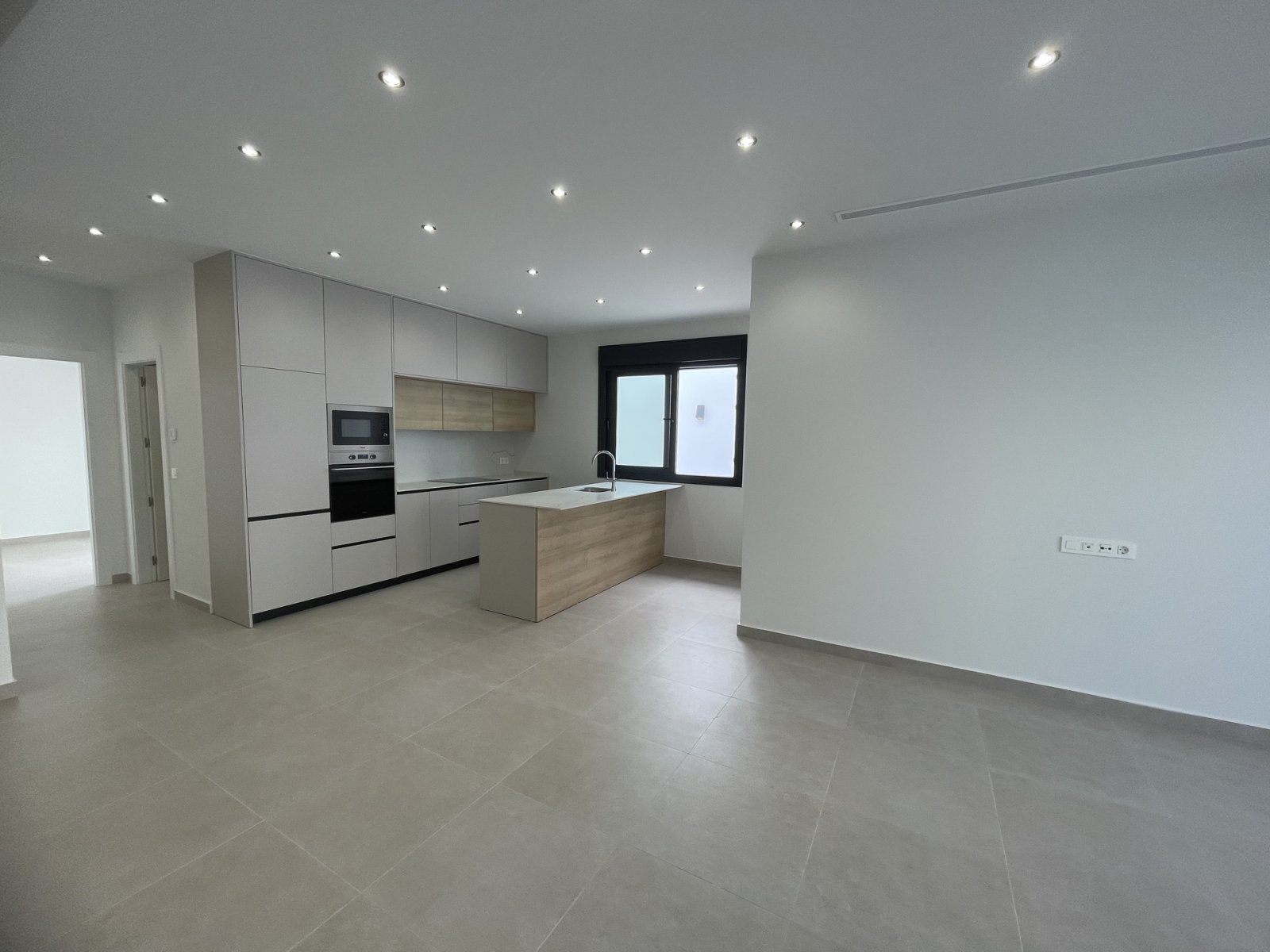 Spacious chalet with pool, quiet Heredades, Heredades