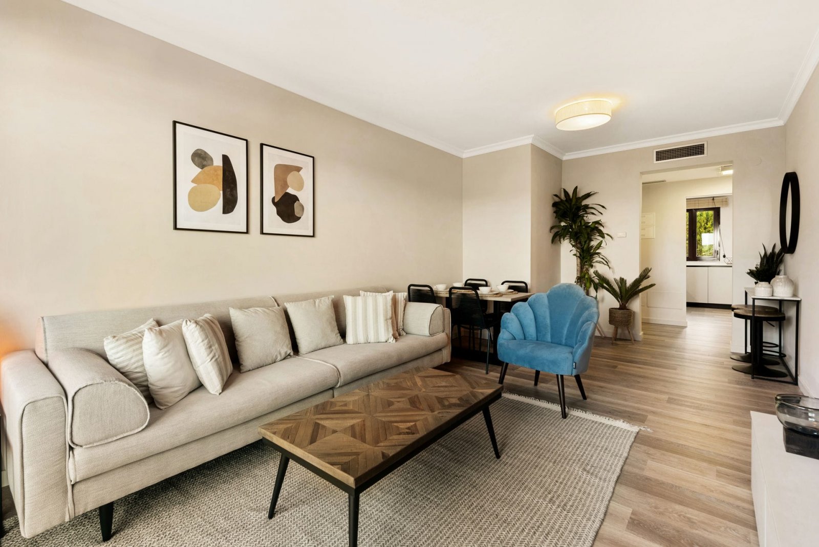 Stylish apartment with sea views, quiet Benahavís