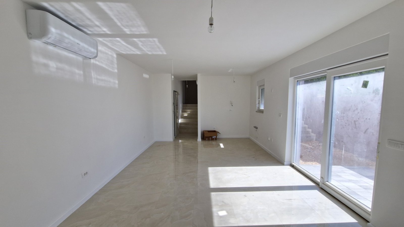 Modernes Apartment mit privatem Garten und Meerblick, Seline, Starigrad, Kroatien