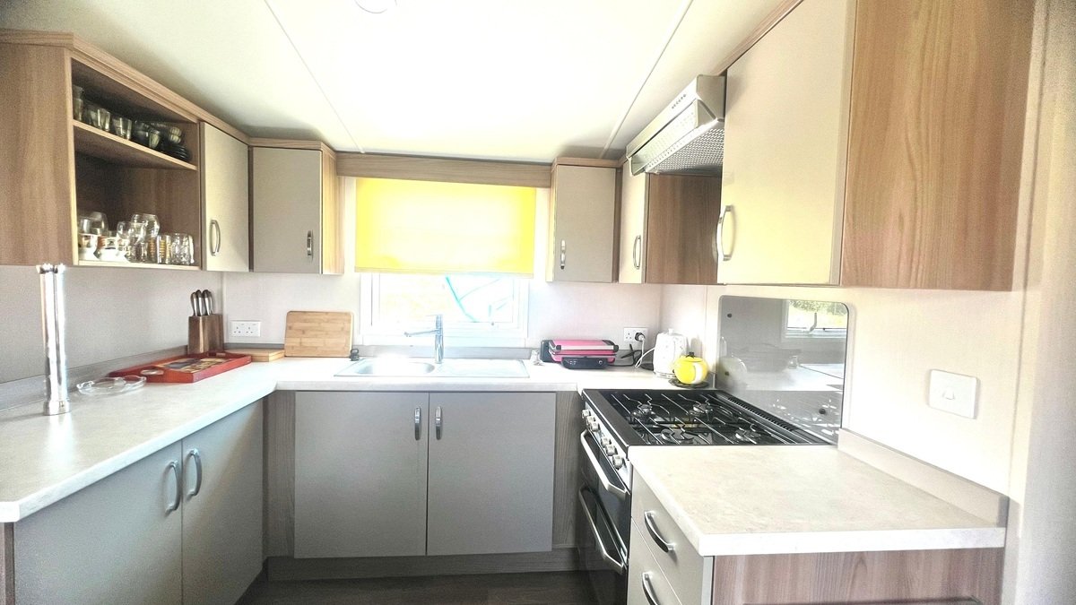 Mobile house with a large property in the village of Pismenovo, Burgas region, Bulgaria