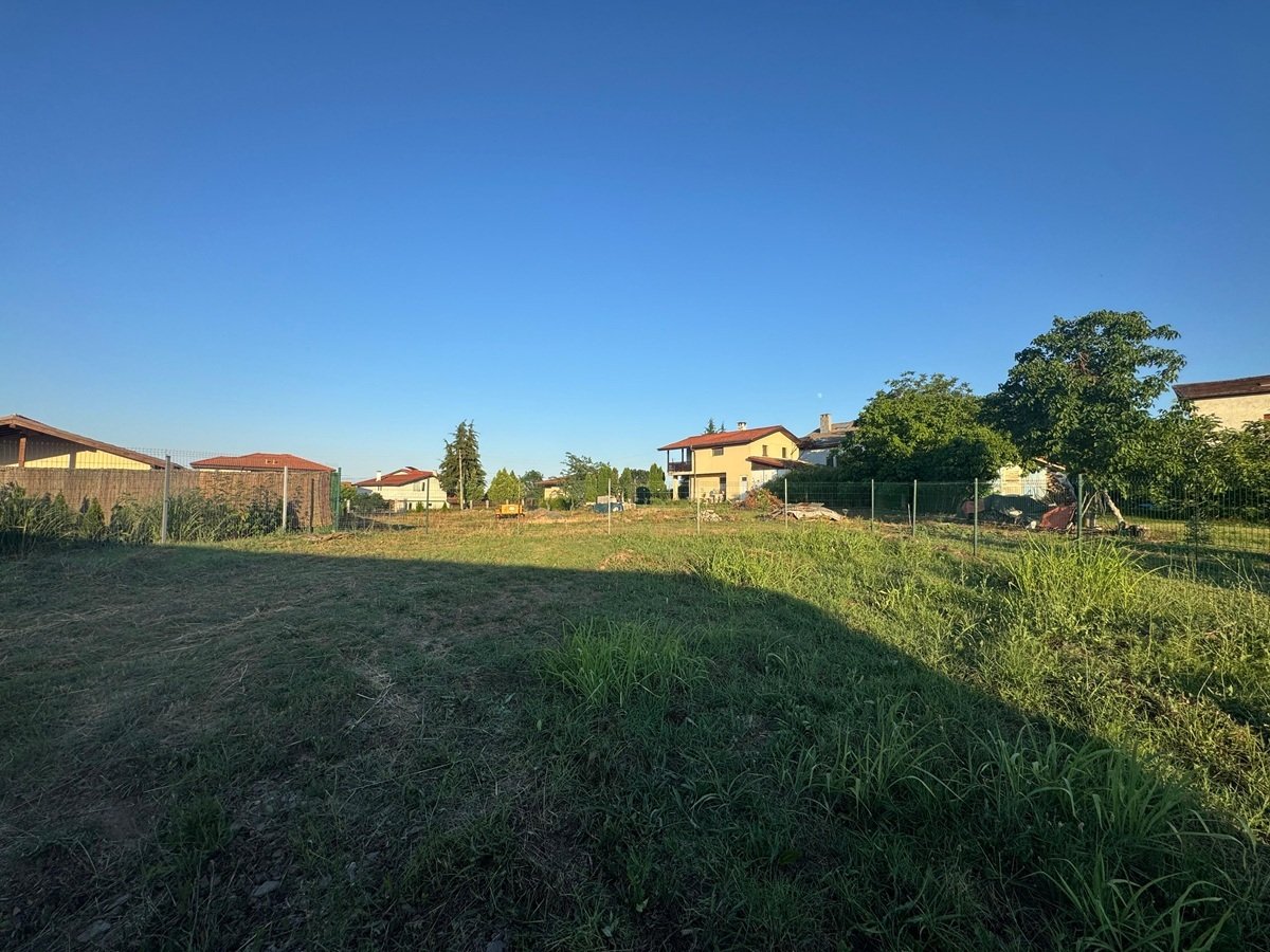 Mobile house with a large property in the village of Pismenovo, Burgas region, Bulgaria