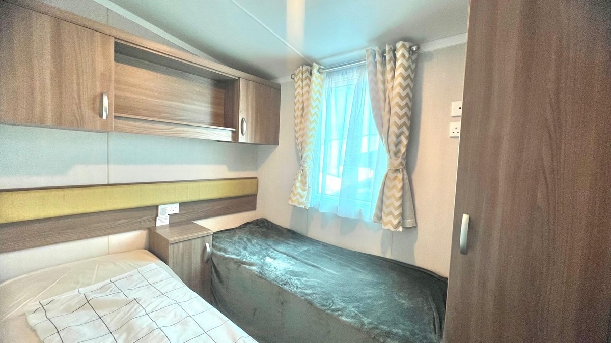 Mobile house with a large property in the village of Pismenovo, Burgas region, Bulgaria