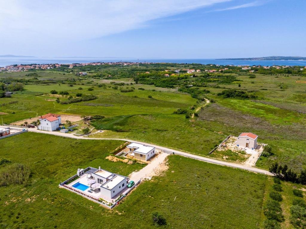 Elegant villa with private pool and established rental, Privlaka, Croatia