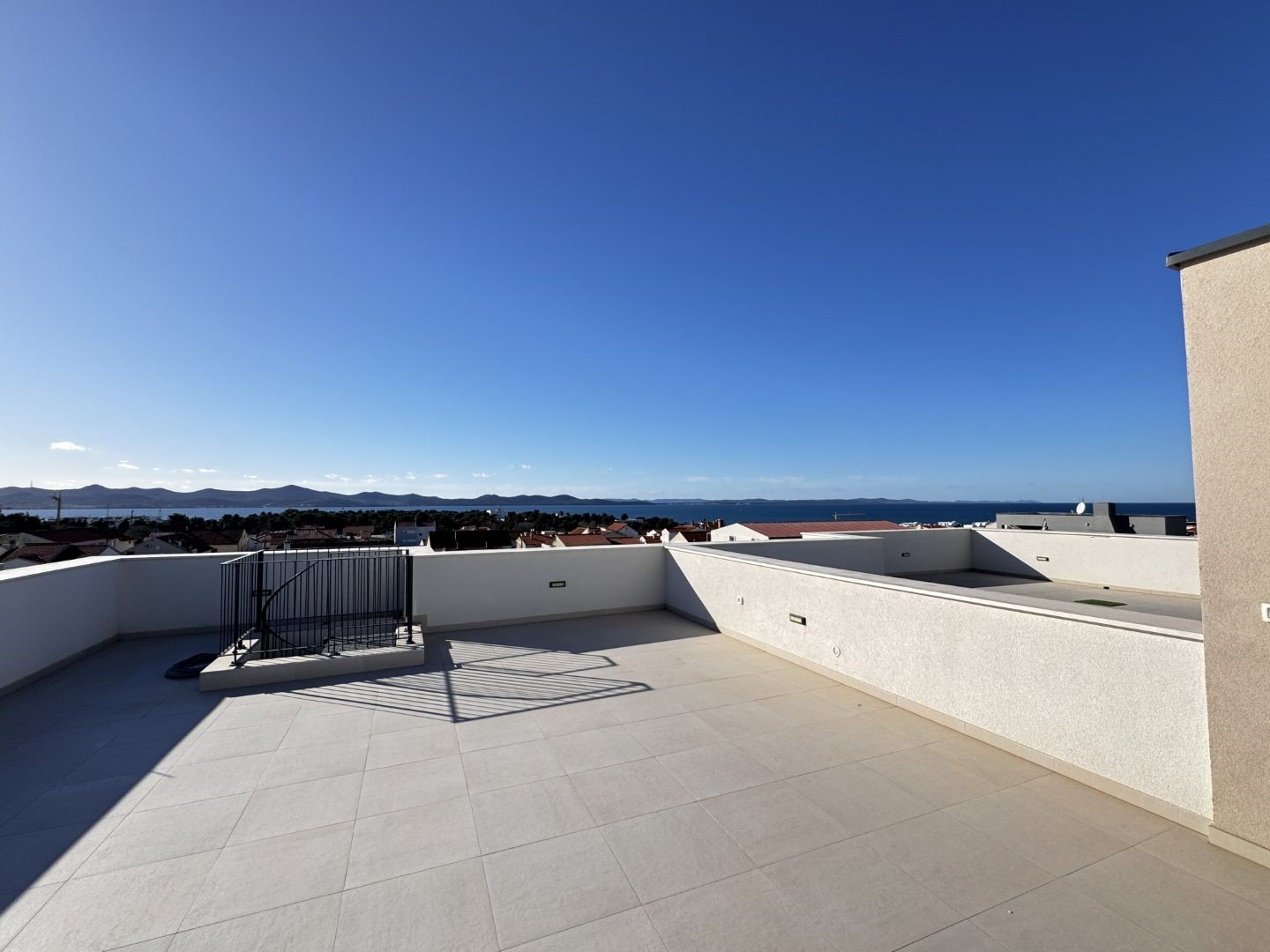 Luxury penthouse with roof terrace and sea view, Borik, Zadar, Croatia