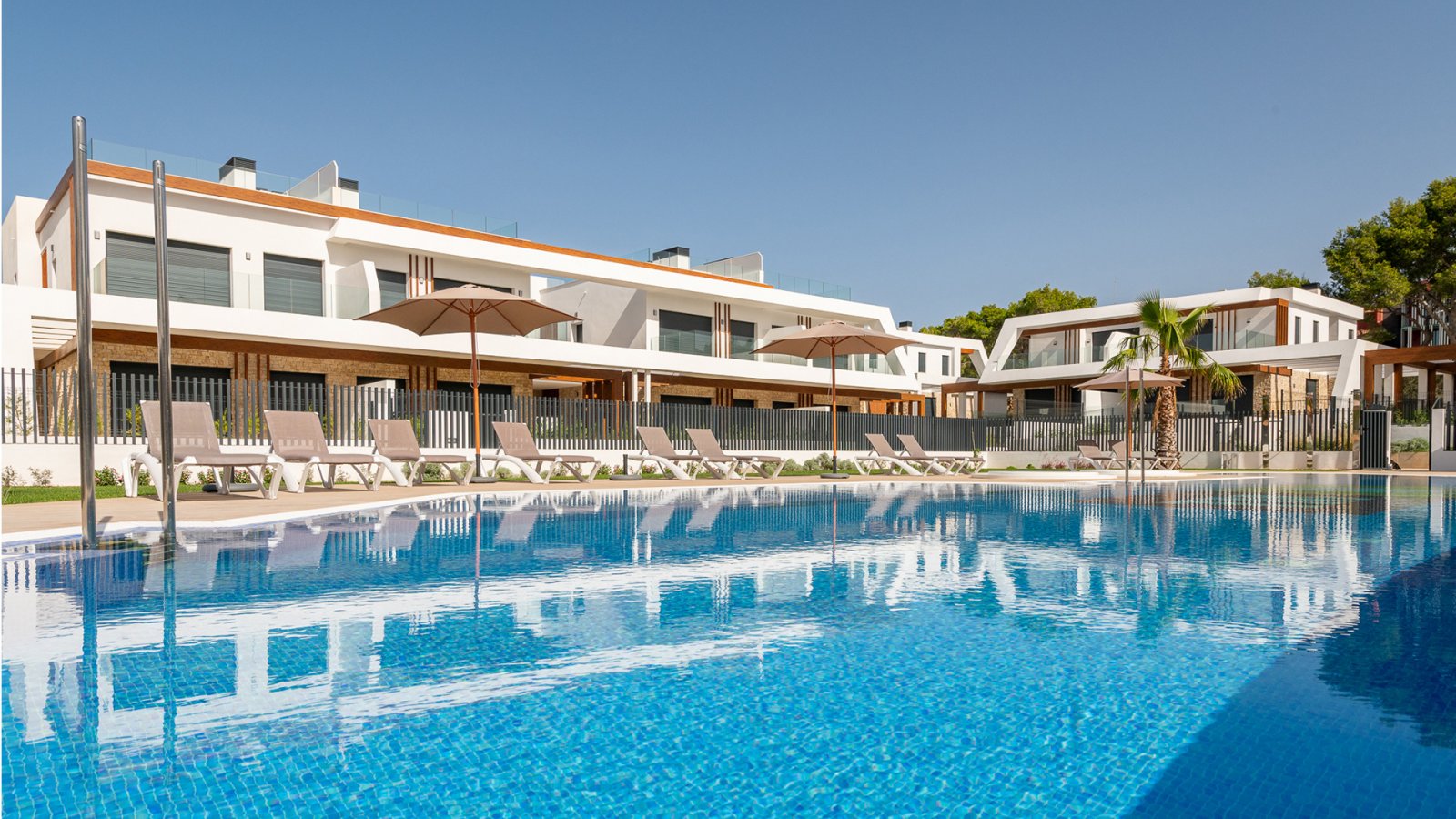 Luxury townhouse with direct access to the pool, Cala Ratjada, Mallorca, Spain