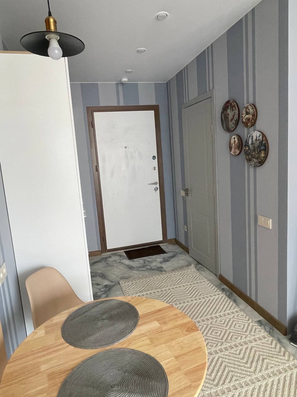 Modern studio on New Boulevard, Batumi, Georgia – Bright interior with separate sleeping area