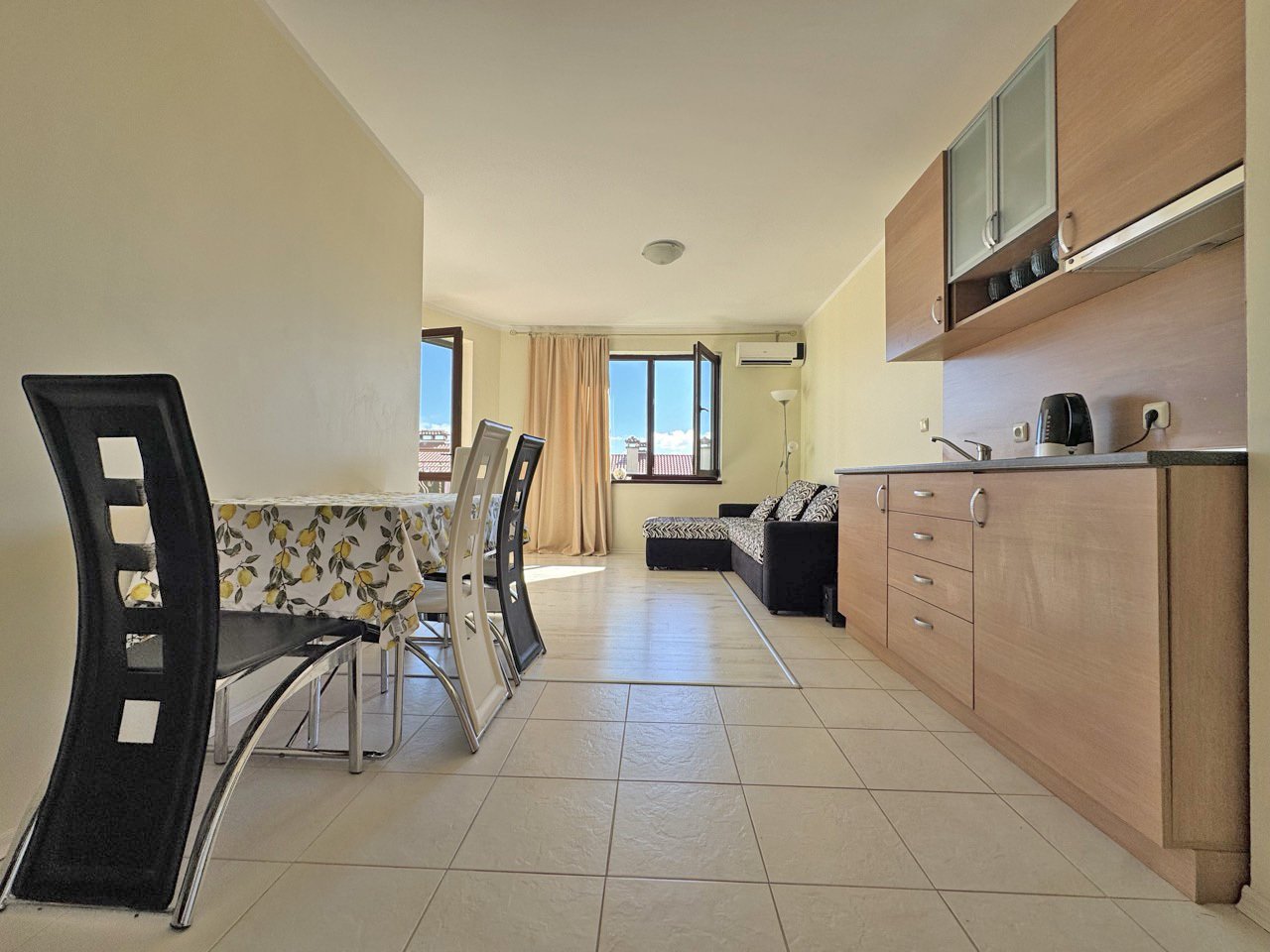 Two-room apartment with pool view in the "Saint Nikola" complex in Kosharitsa, Bulgaria