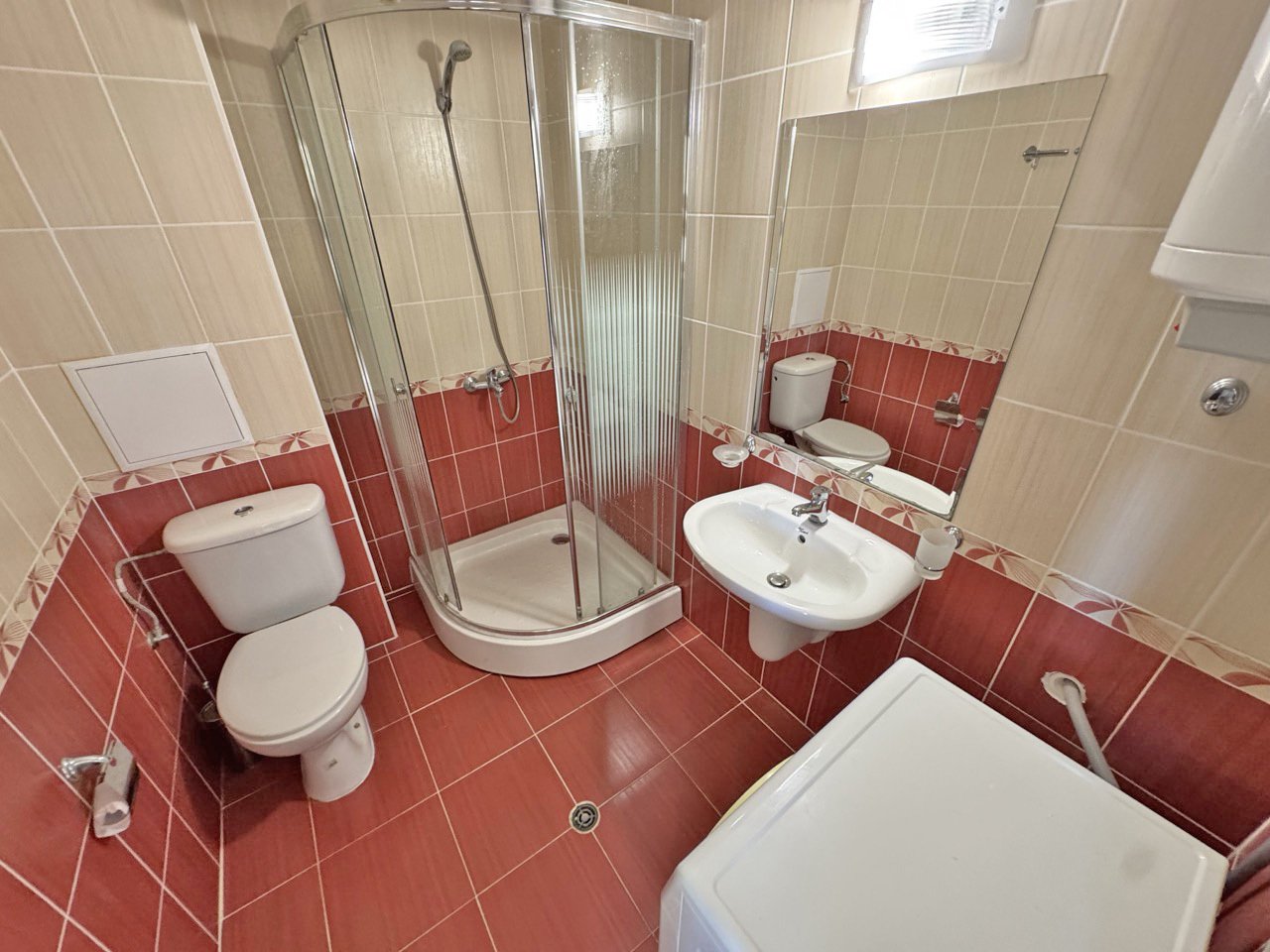 Two-room apartment with pool view in the "Saint Nikola" complex in Kosharitsa, Bulgaria