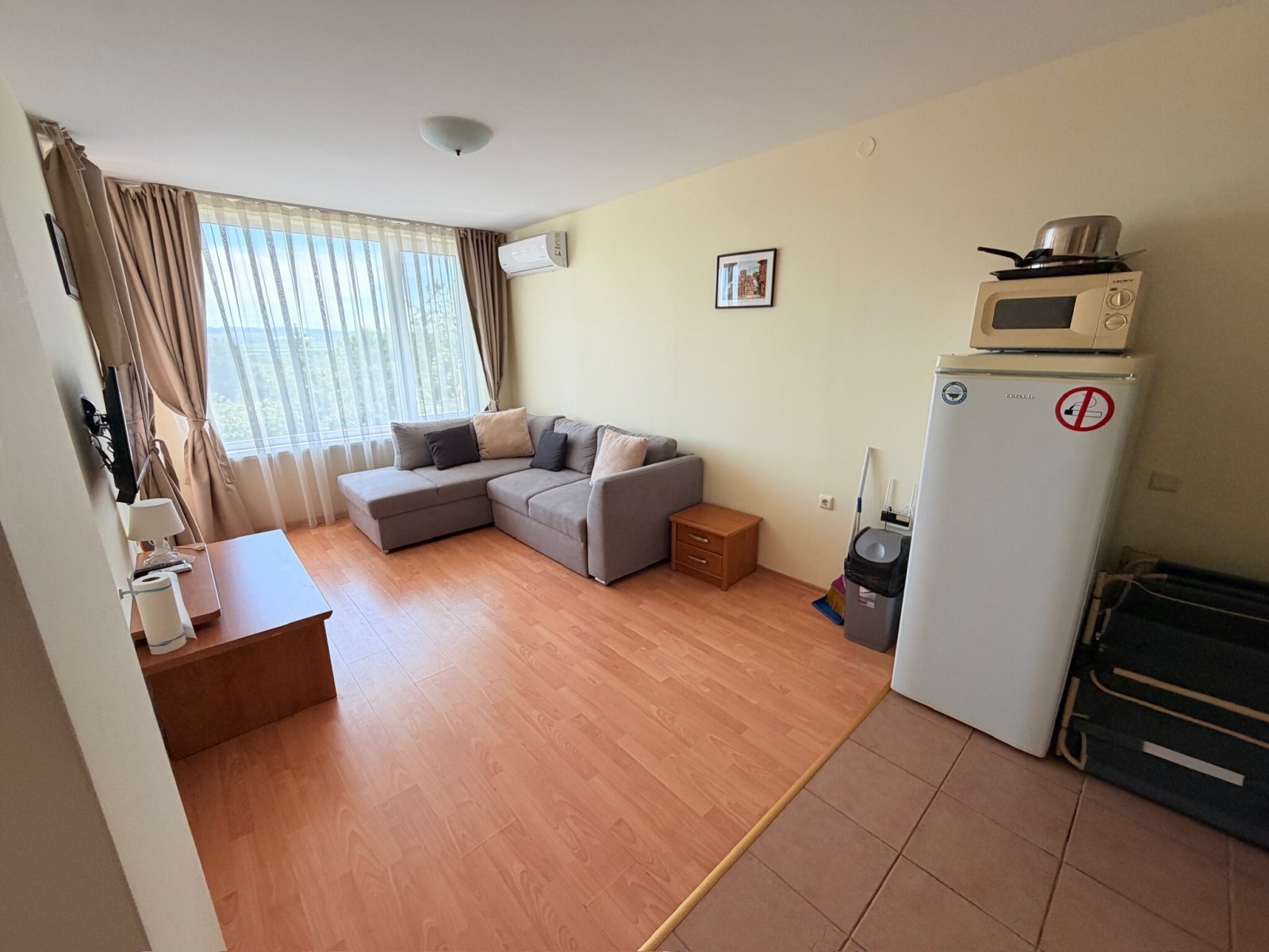 Three-room apartment in the "Nessebar Fort" complex in Sunny Beach, Bulgaria