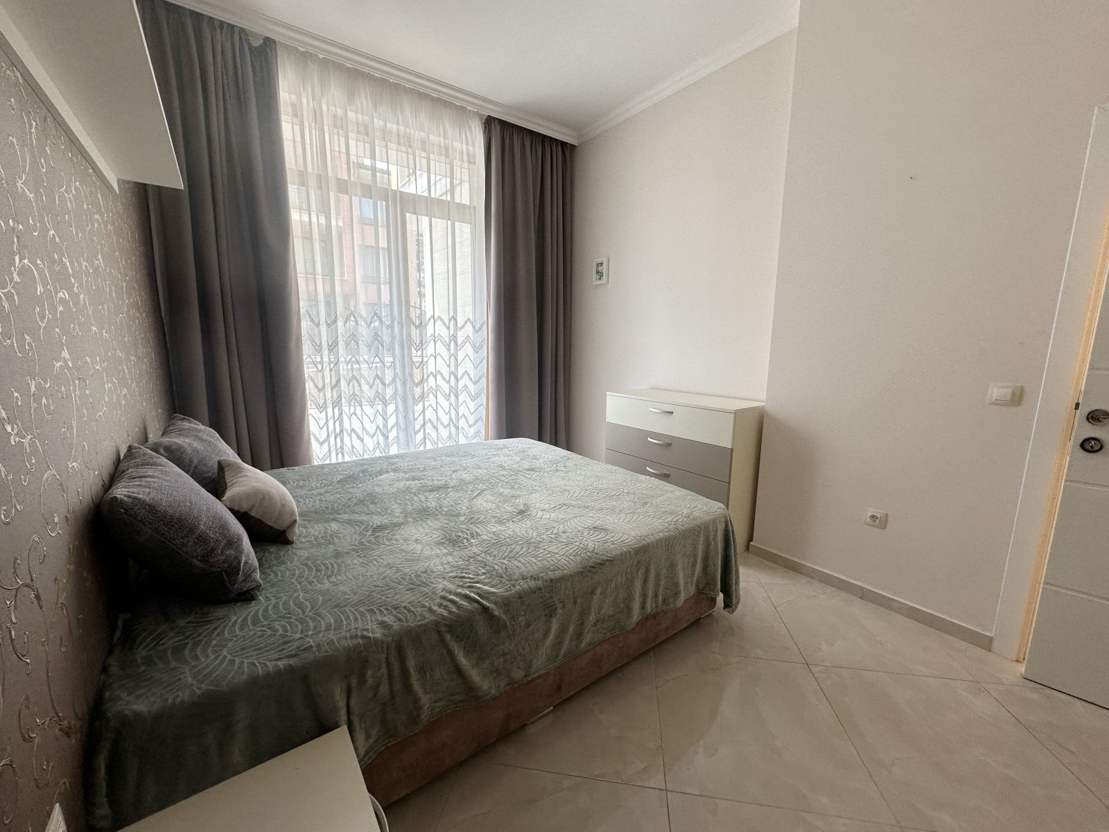 Villa Florenz – Charming 2-room apartment with pool and mountain view in Sveti Vlas