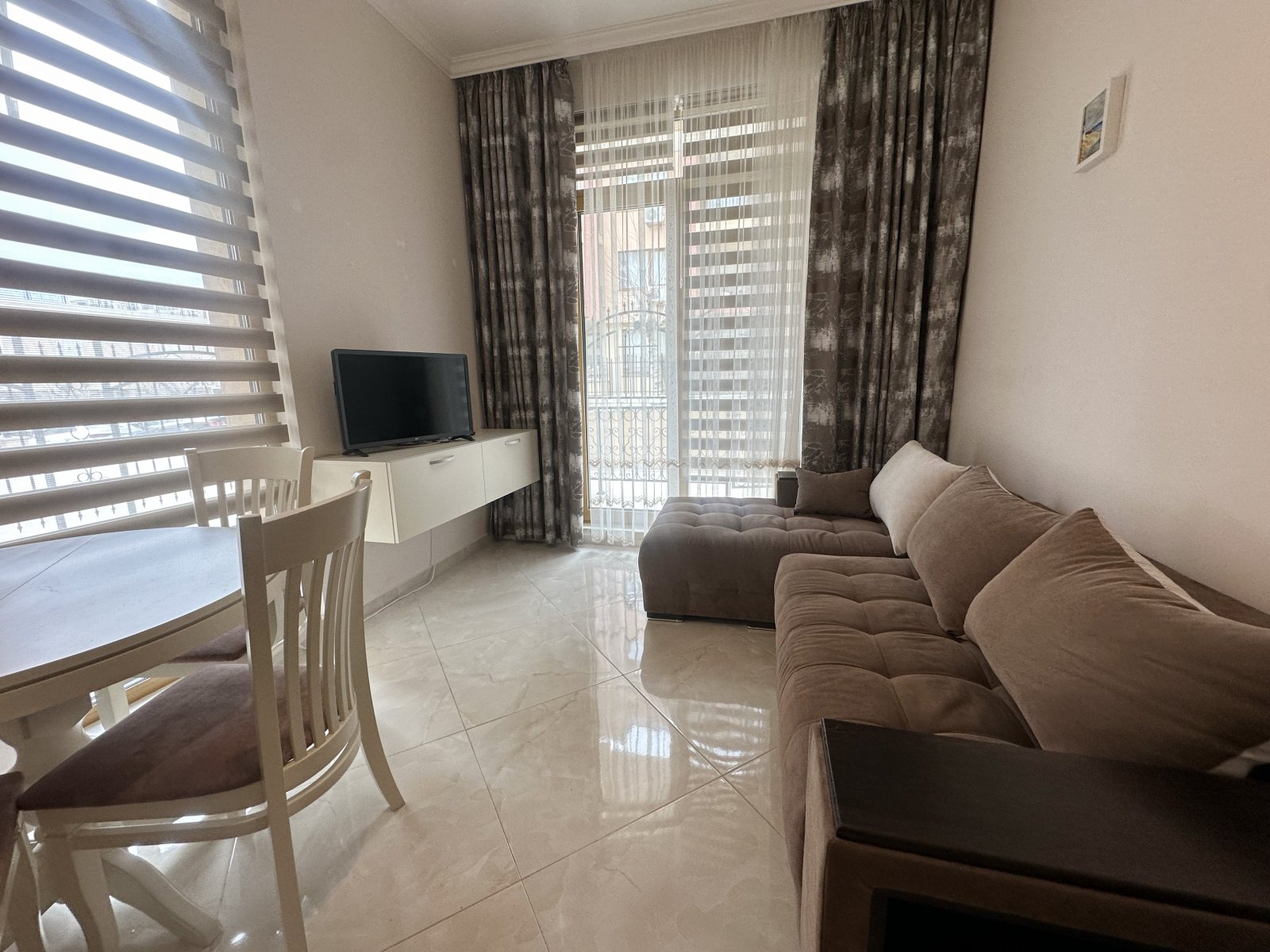 Villa Florenz – Charming 2-room apartment with pool and mountain view in Sveti Vlas