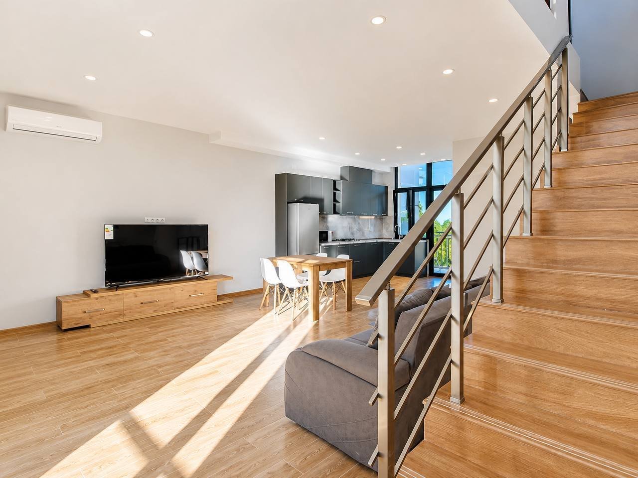 Modern three-story townhouse at Batumi Garden Inn, Batumi, Georgia – Private garage, terrace & pool