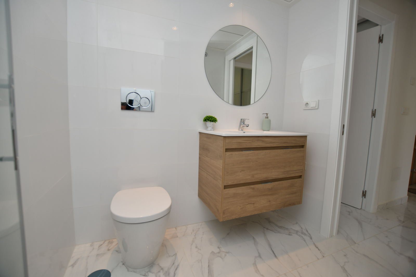 Modern bungalow, by the sea, San Miguel de Salinas
