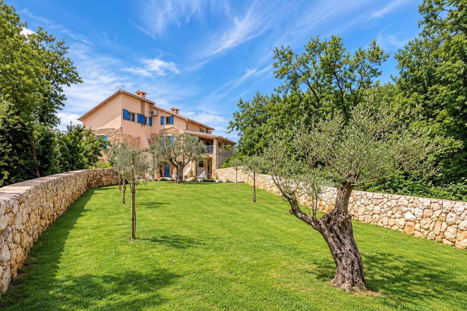 Einzigartiges Ferienhaus mit Pool und Olivenhain auf der Insel Krk in Kroatien