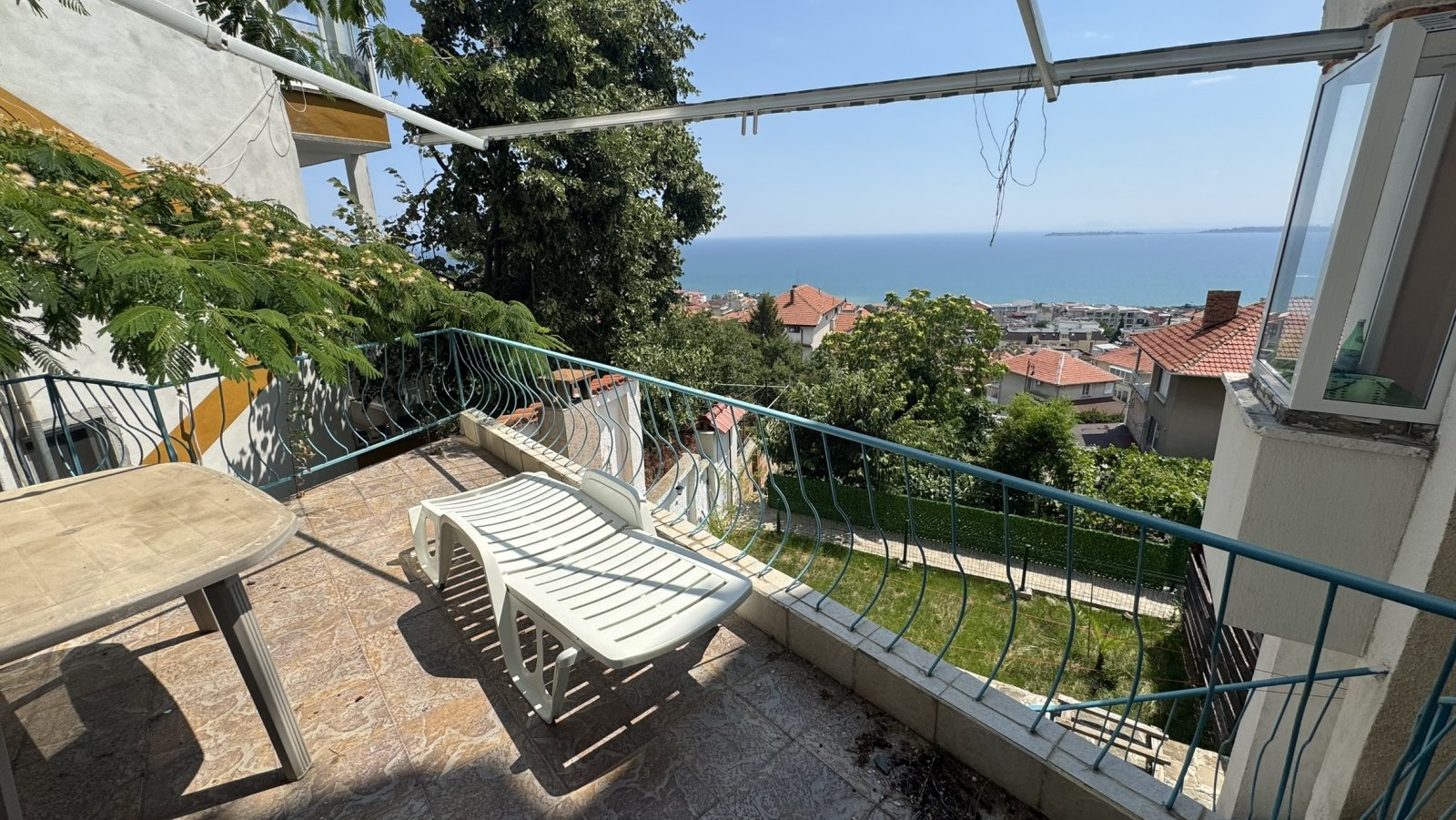 Two-story house with panoramic sea view & private garden in Sveti Vlas, Bulgaria