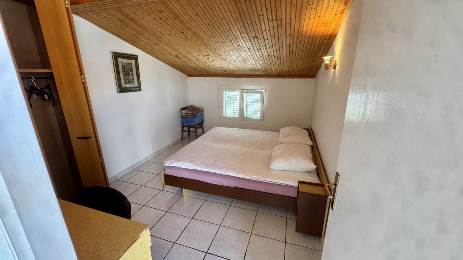 Spacious house with three apartments 350 m from the sea, Krk, Croatia