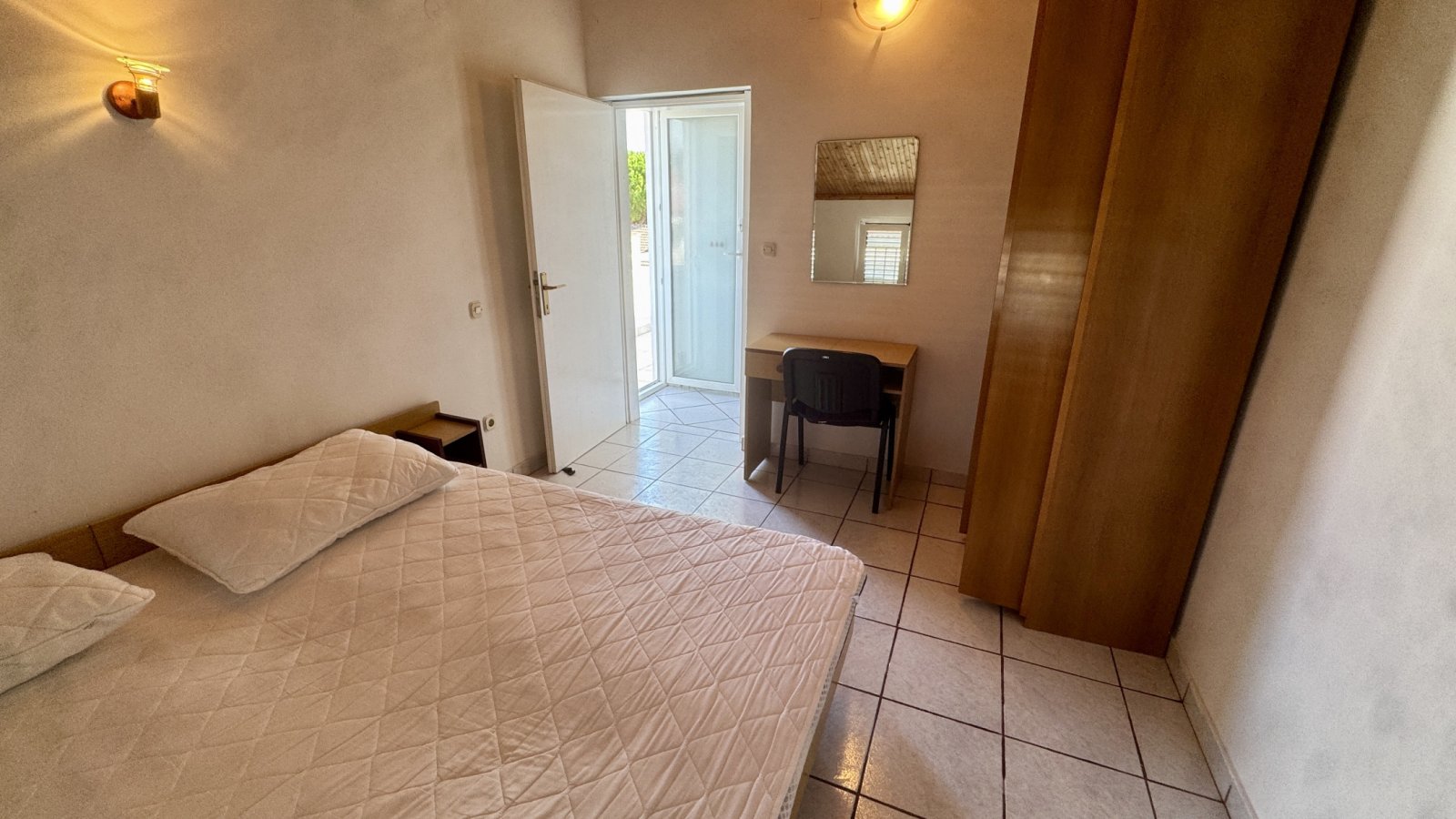 Spacious house with three apartments 350 m from the sea, Krk, Croatia