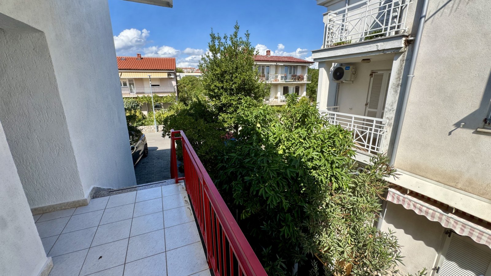 Spacious house with three apartments 350 m from the sea, Krk, Croatia